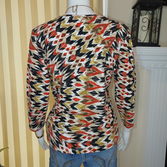 RUBY RD. SOUTHWESTERN PRINT VNECK BEADED TOP S - Picture 4 of 6